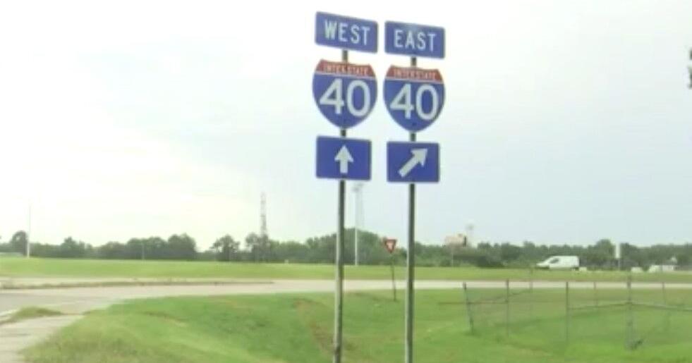 Former top Memphis educator warns drivers after being latest victim in 'bump and rob' carjacking - Vimarsana News