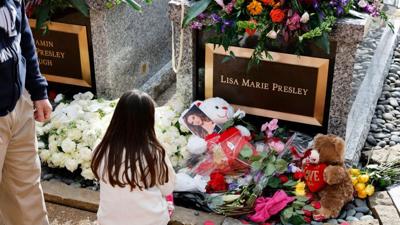 Lisa Marie Presley: Tributes flow for Elvis' daughter at Graceland memorial  service, Trending