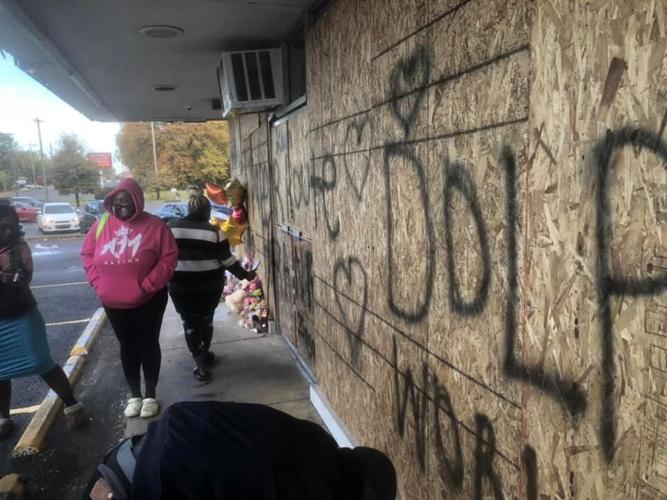 PHOTOS: Memorial for Young Dolph grows outside Memphis bakery ...