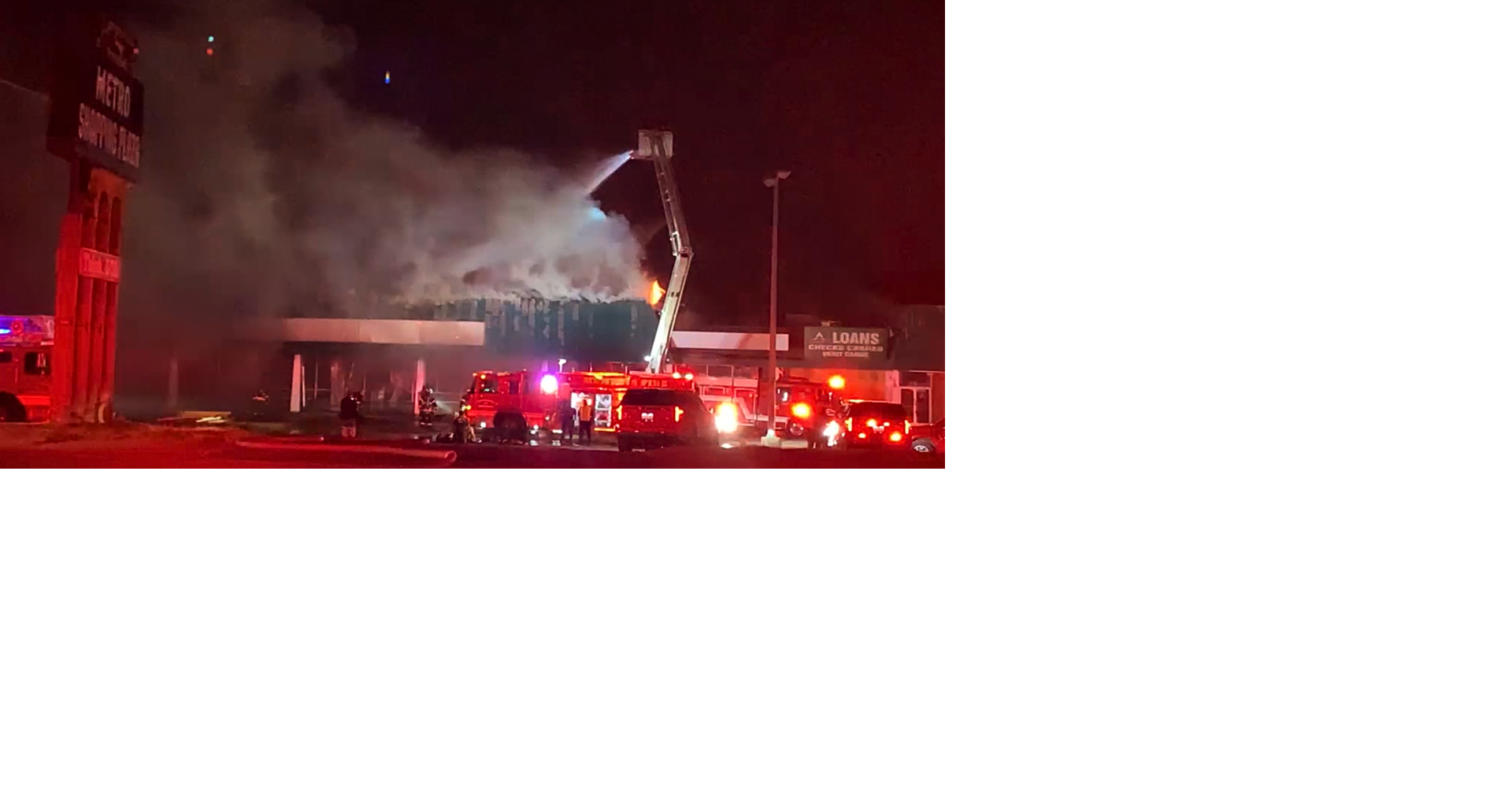 Firefighter injured in fire at Memphis shopping center | News ...