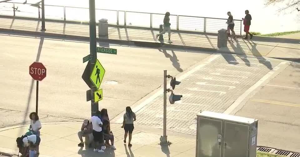 Leaders push to add more parking near Tom Lee Park - Vimarsana News