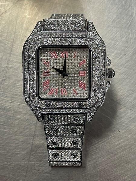 Customs agents seize fake Cartier watches worth about 2.3 million