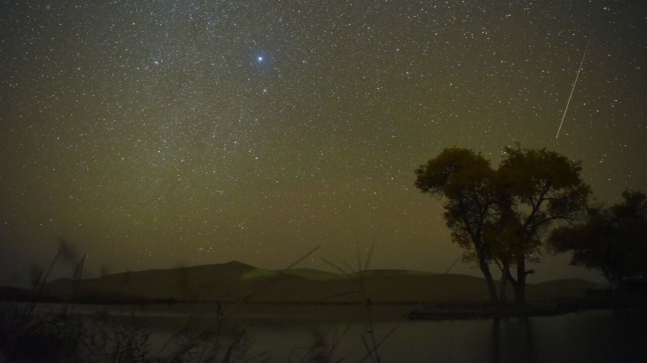 Orionid Meteor Shower 2020: 7 Stunning Photos Captured By Skygazers ...