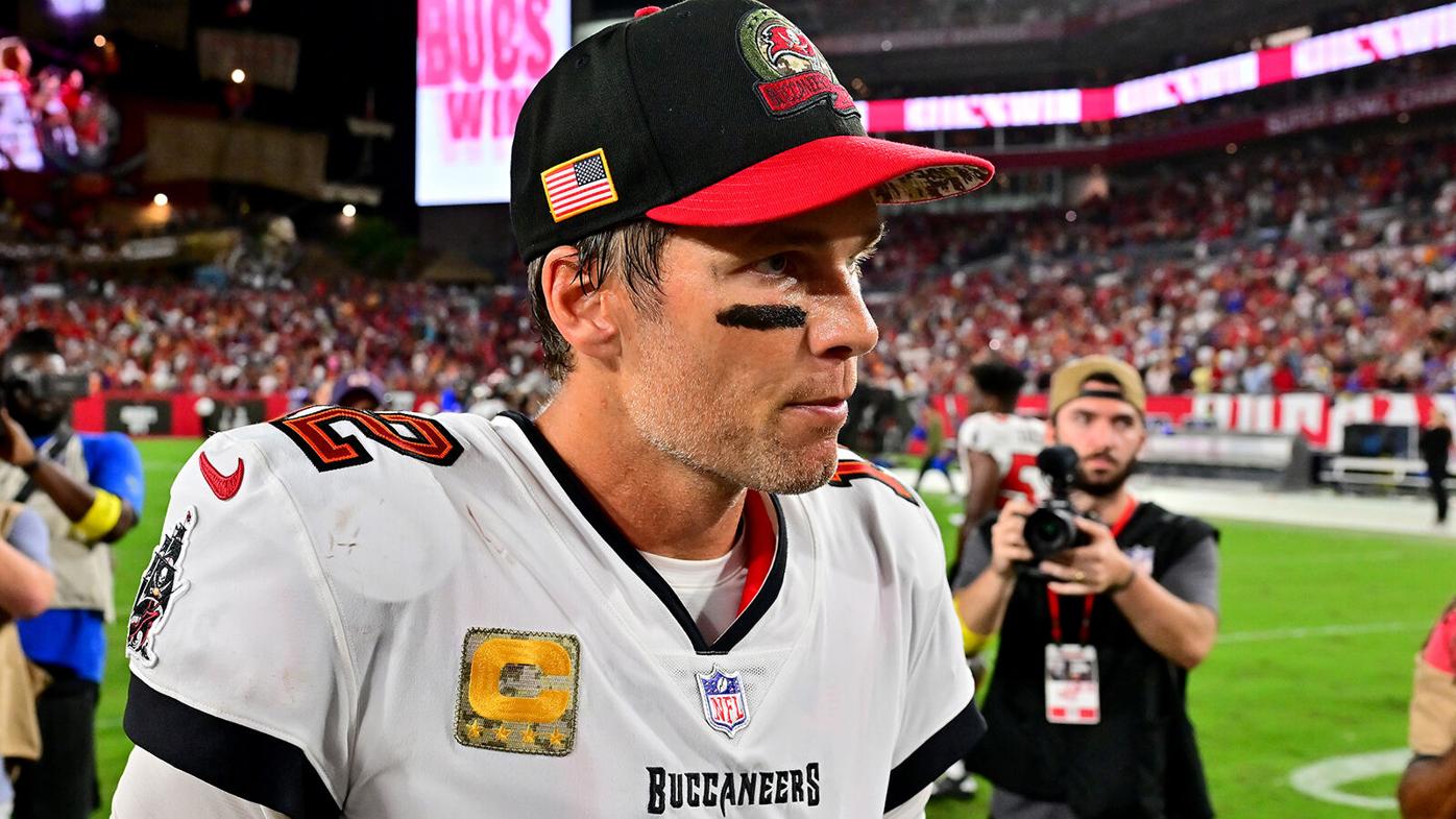 Bucs' Tom Brady Goes Over 100,000 Yards Passing For Career