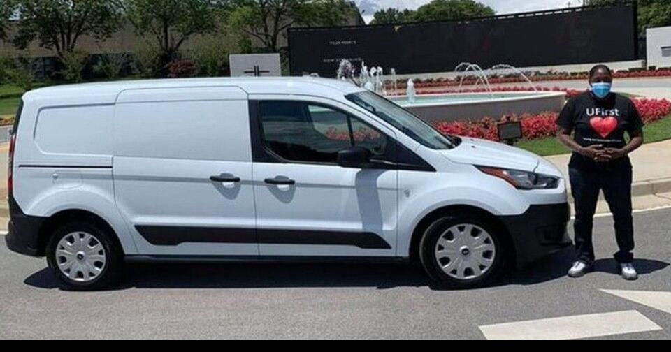 Tyler Perry donates van to woman who hands out ‘love bags’ to homeless