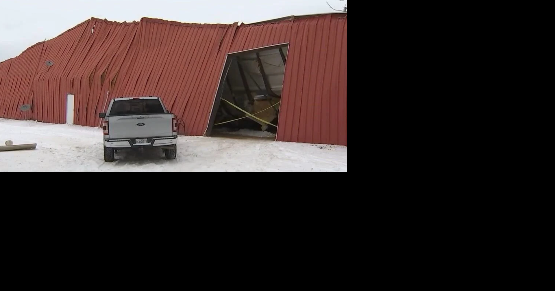 Mississippi horse barn collapses under weight of snow storm