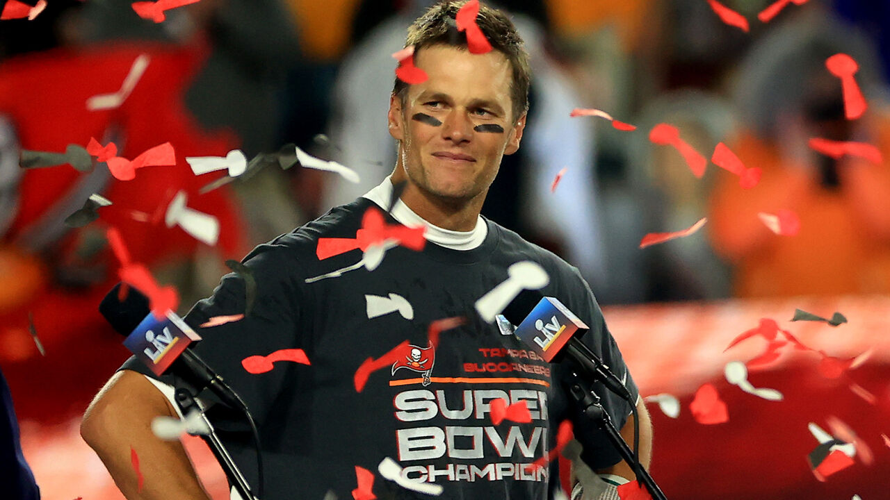 Tampa Bay Buccaneers QB Tom Brady named 2021 Sportsperson of the