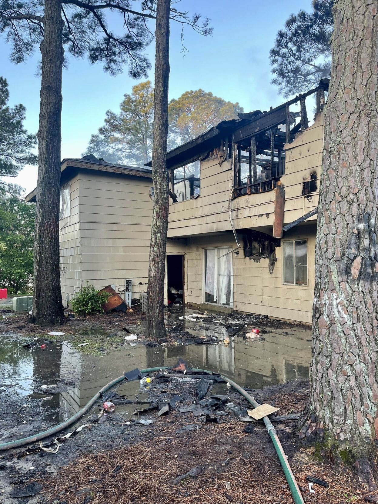 PHOTOS: Fire breaks out at apartment complex in Oakhaven, MFD says ...
