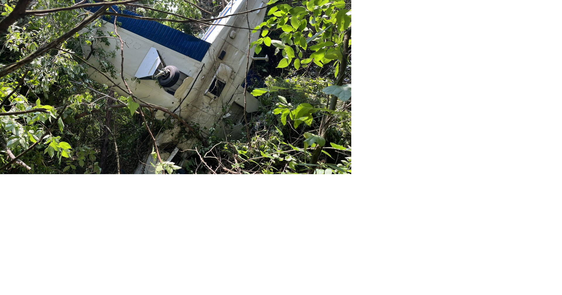 Small Plane Crashes Murfreesboro Tennessee Hospitalizes Three