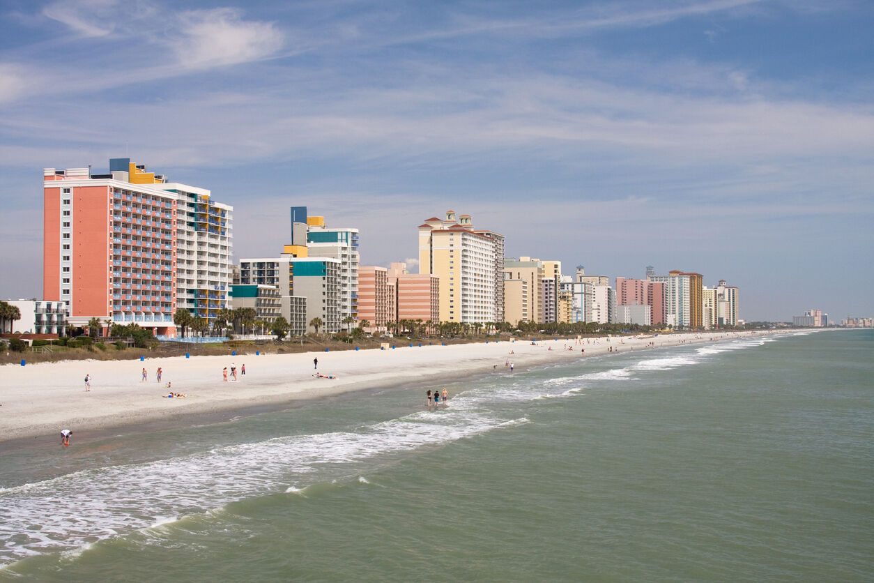 South Carolina: Dead shark washes up on Myrtle Beach