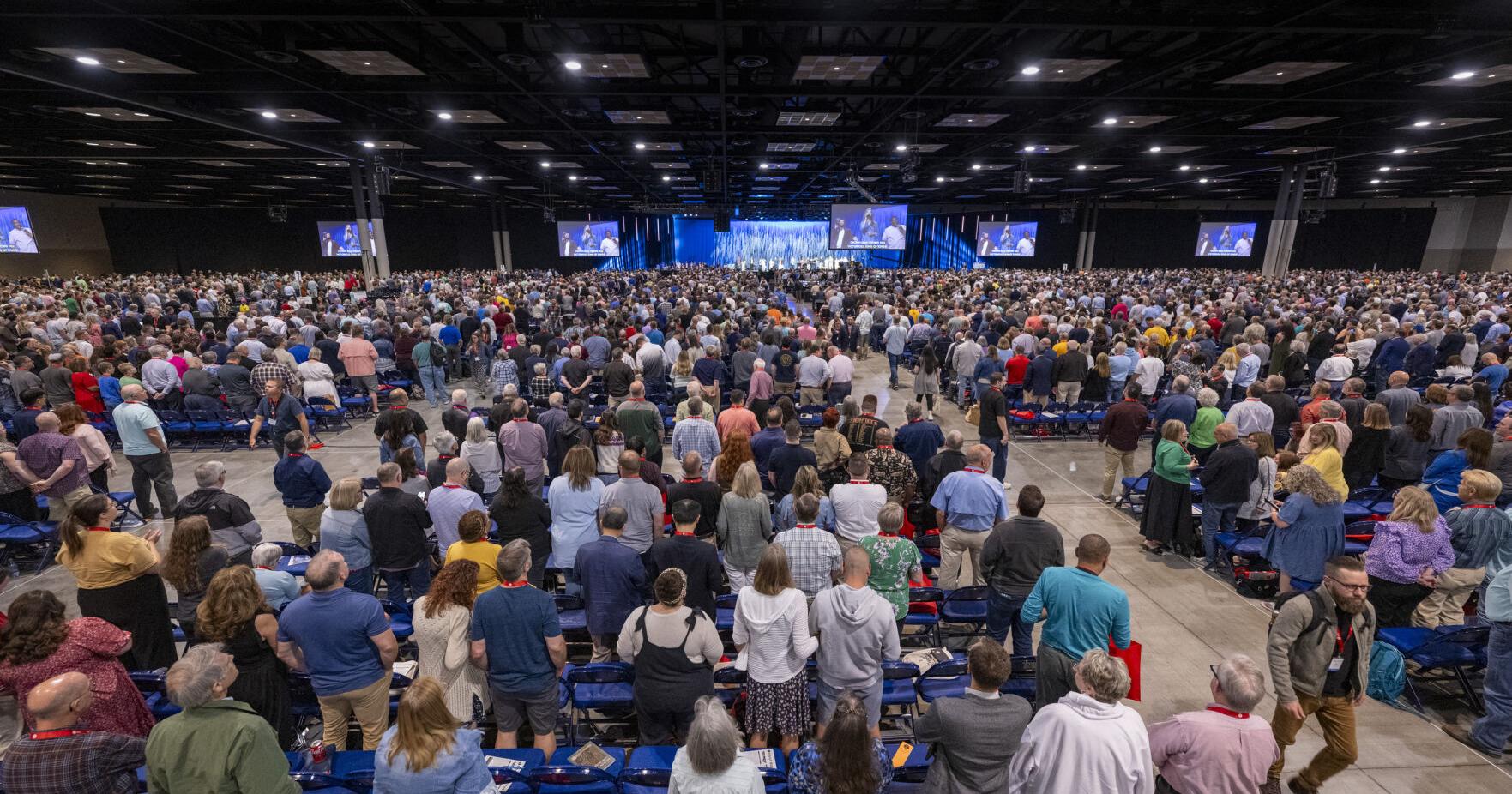 Southern Baptists narrowly reject formal ban on churches with any women pastors - Vimarsana News