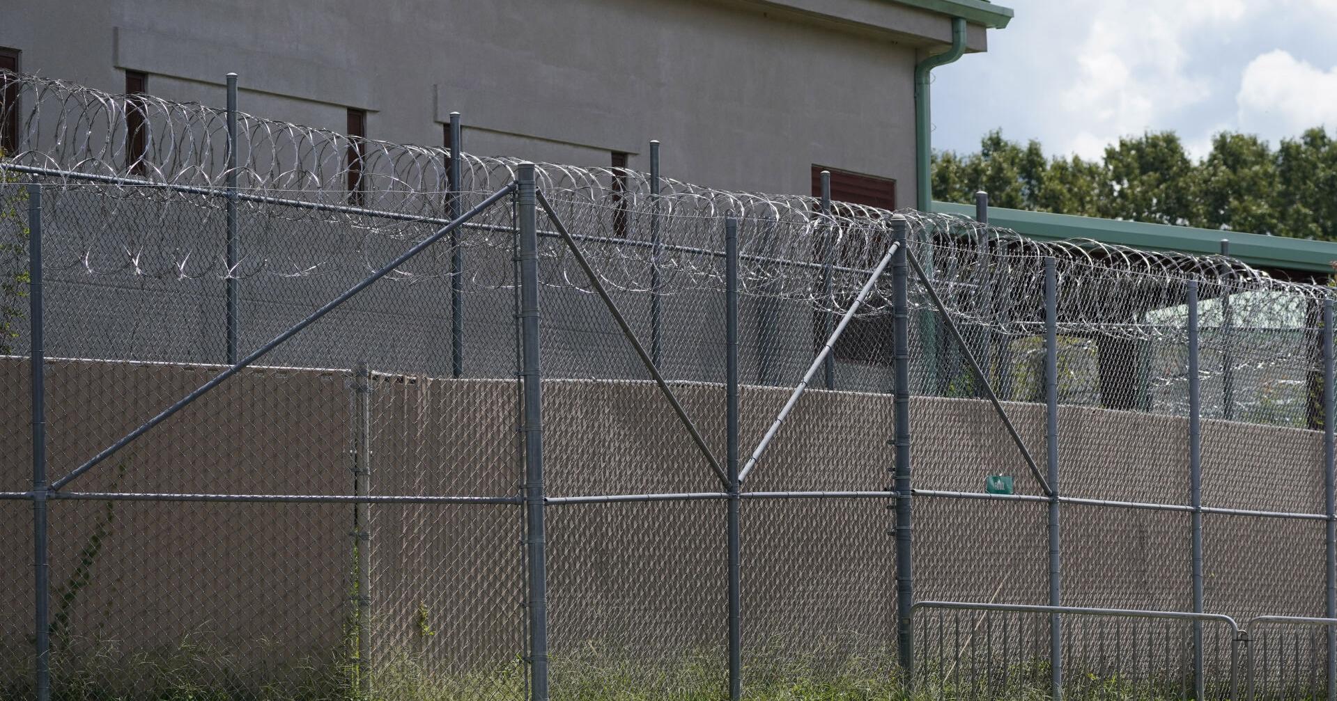 2nd Mississippi jail escapee found; arrested near Houston - Vimarsana News