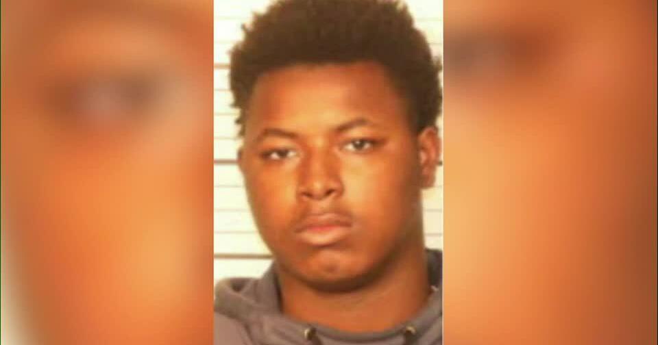 Teen behind bars after allegedly firing shots at police, records show ...
