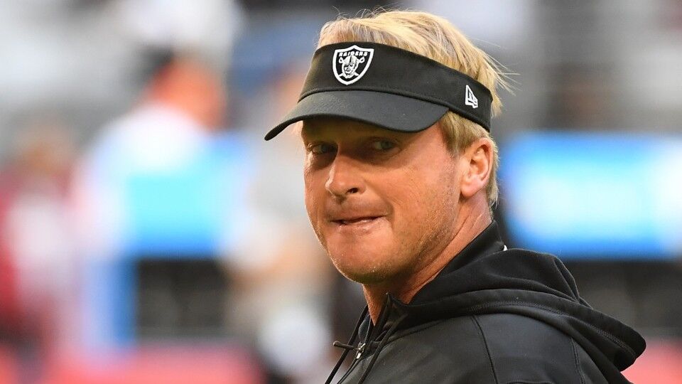 Raiders coach resigns after misogynistic and homophobic emails revealed