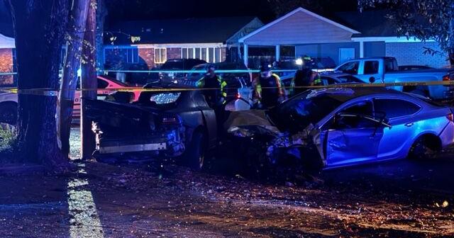 WATCH: Heavy police presence after crash at southeast Memphis ...