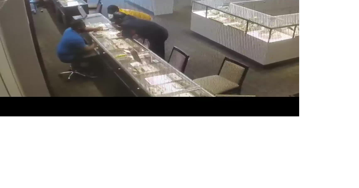 Men walk out of Memphis jewelry store with rings worth nearly $8K ...