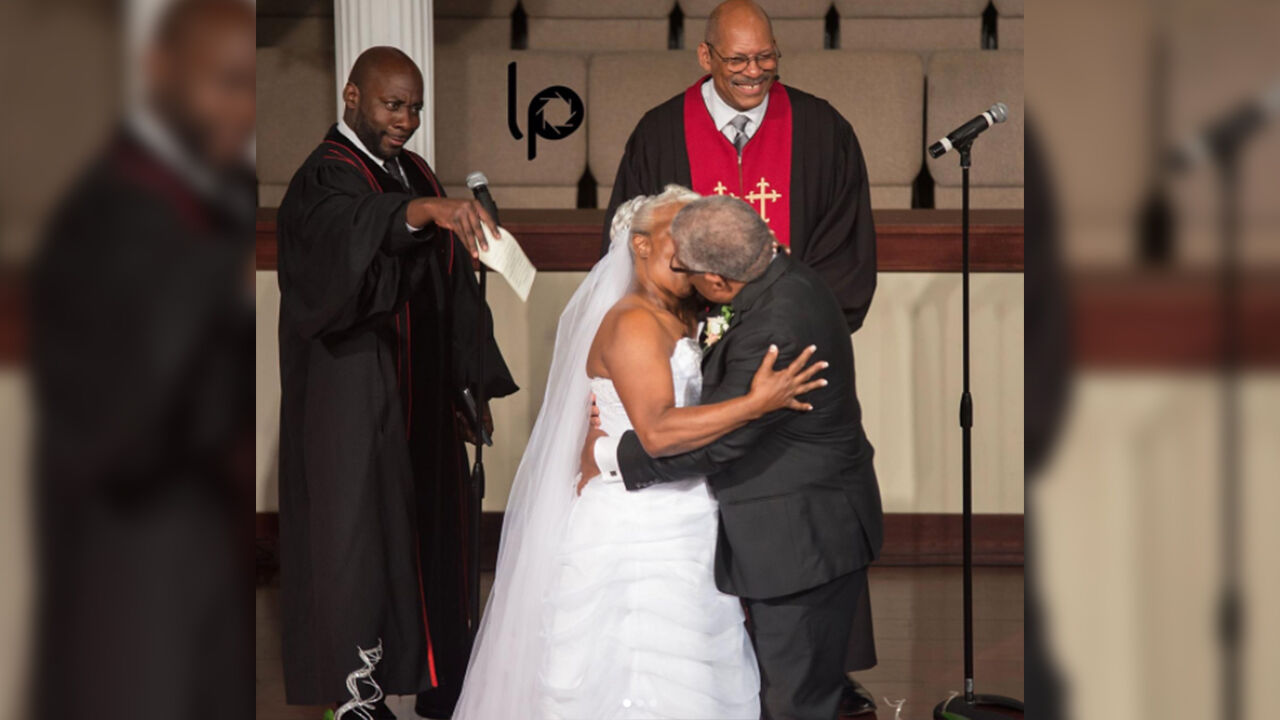 This senior couples 90-second wedding kiss was one for the ages |  Trending | fox13memphis.com