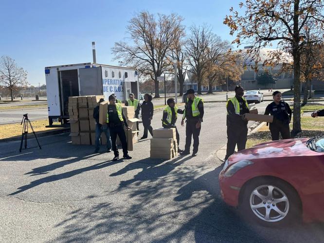 PHOTOS Memphis Police hand out over 700 steering wheel locks