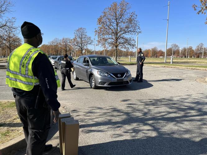 PHOTOS Memphis Police hand out over 700 steering wheel locks
