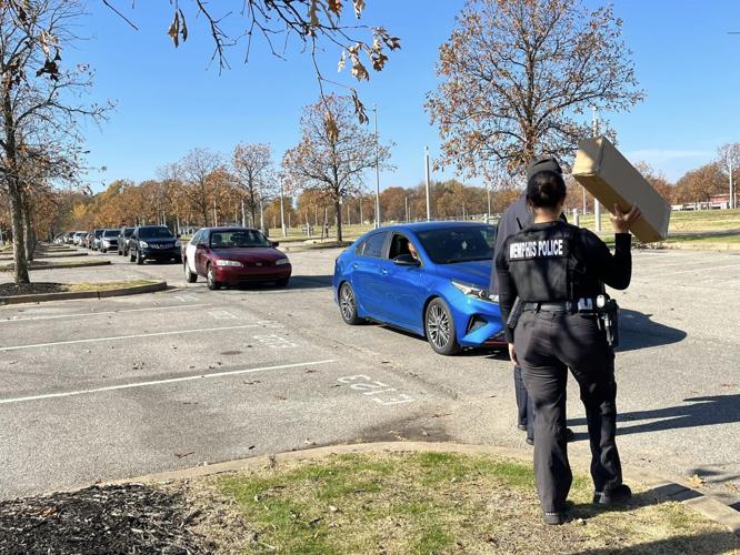 PHOTOS Memphis Police hand out over 700 steering wheel locks