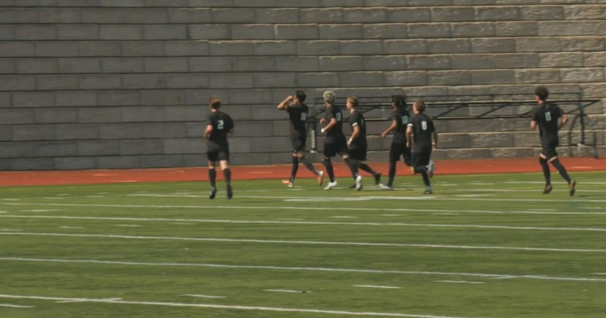 Three-goal 2nd half propels Duluth East boys soccer to home-opening win