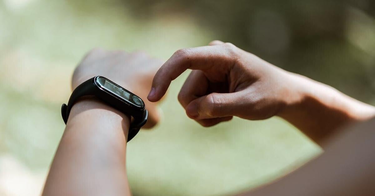 Smart wristbands may help prevent cardiac arrest deaths | Health Smart wristbands may help prevent cardiac arrest deaths | Health