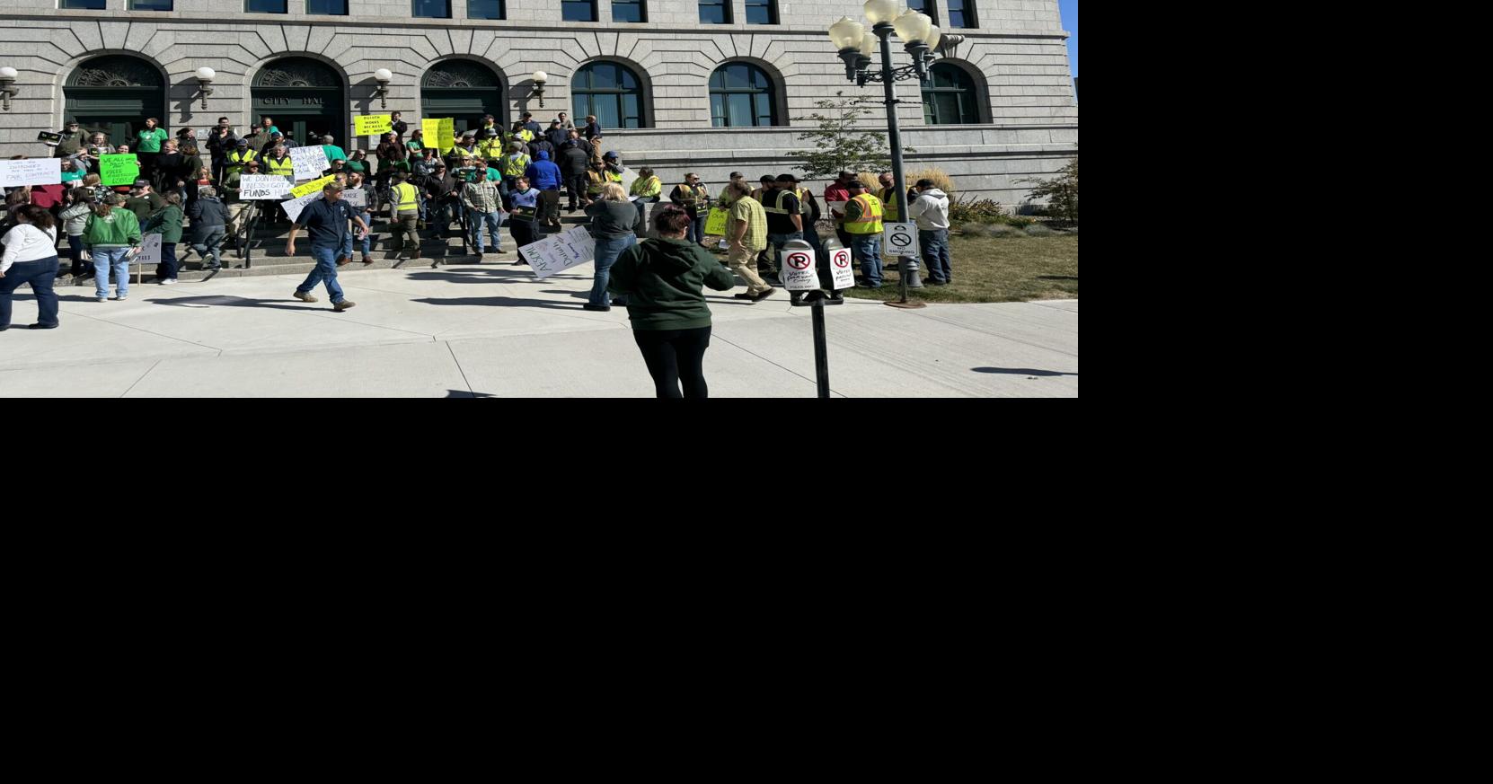 AFSCME Rallies For What They Call Employee Fairness At Duluth City Hall ...