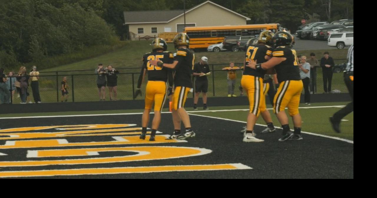 Northwestern football routs Hayward to improve to 4-0