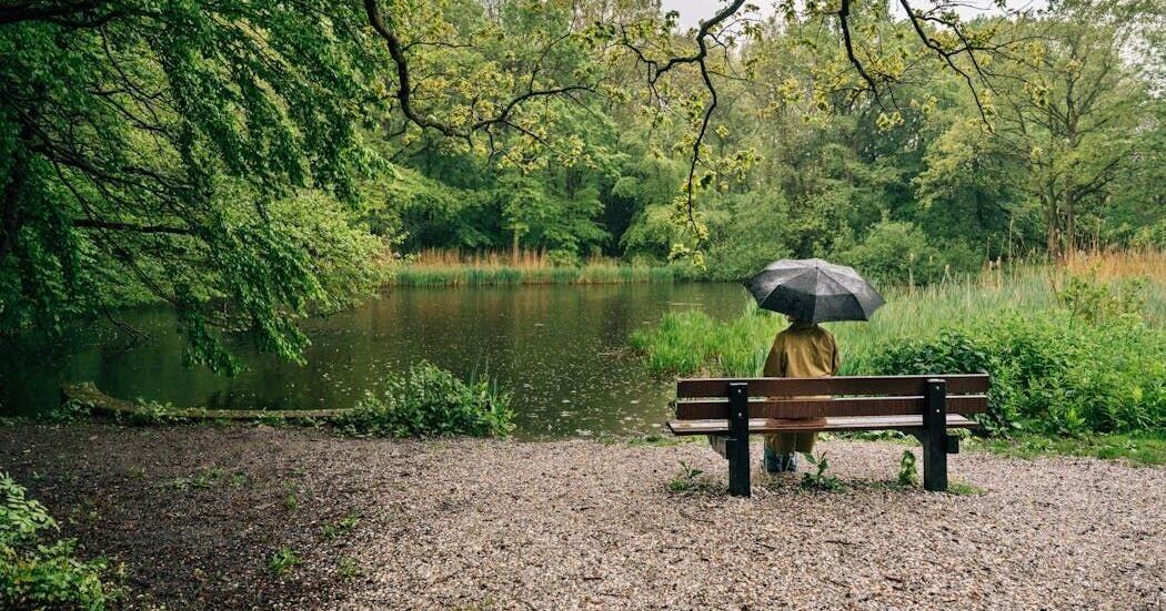‘Bouncing back’ is a myth – resilience means integrating hard experiences into your life story, not ignoring them | Health ‘Bouncing back’ is a myth – resilience means integrating hard experiences into your life story, not ignoring them | Health