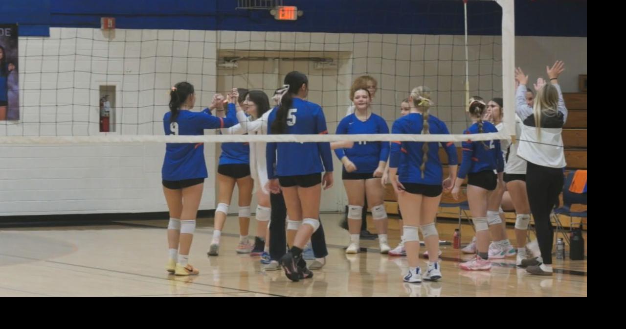 Carlton-Wrenshall volleyball tops Cherry to secure spot in 7A quarterfinals