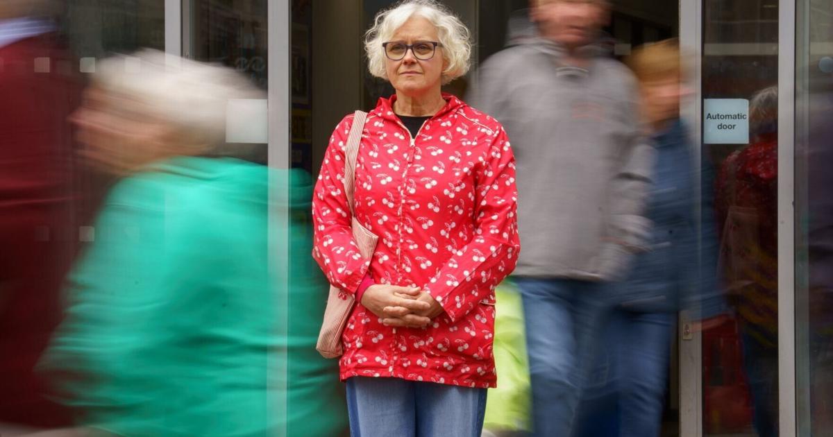 Woman’s rare condition makes her think every stranger’s a friend | Health Woman’s rare condition makes her think every stranger’s a friend | Health