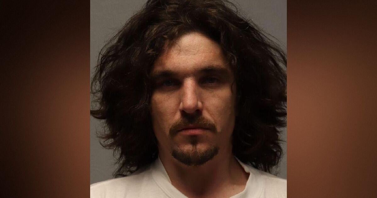 Man arrested and accused of East Hillside stabbing in Duluth