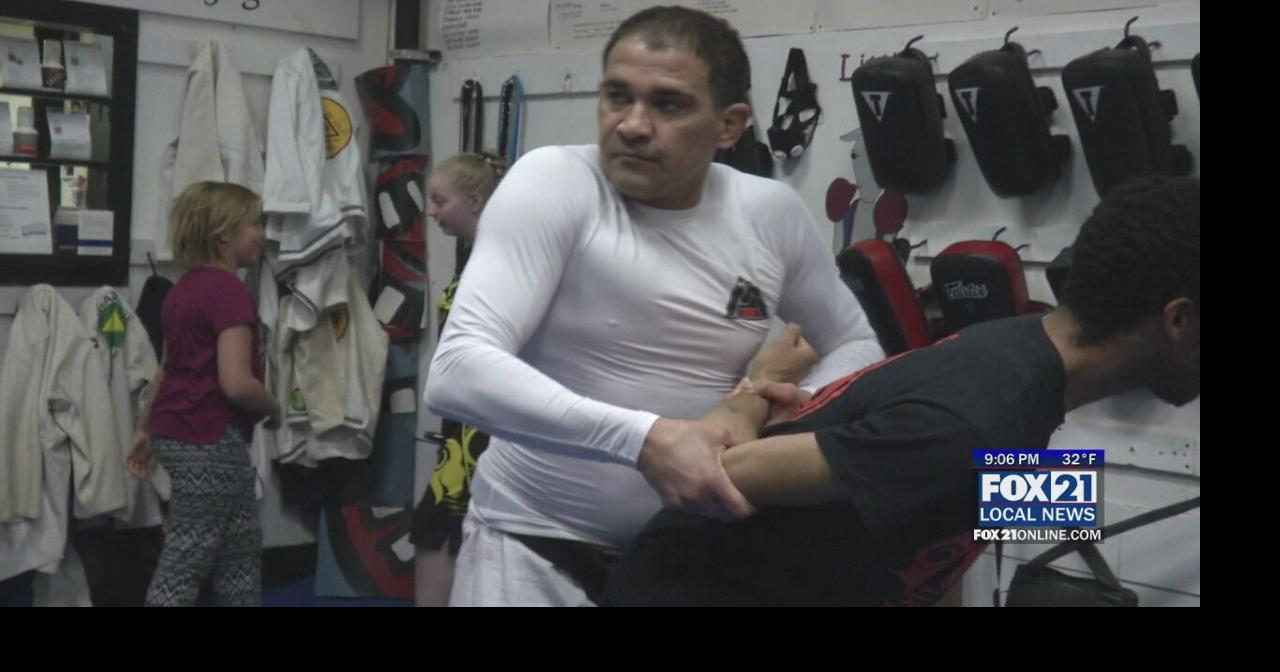 UFC Star Teaches Families Self Defense with Jiu Jitsu | News ...