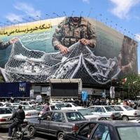 Iran menarik tuas Hormuz hingga maksimum dalam konfrontasi dengan AS