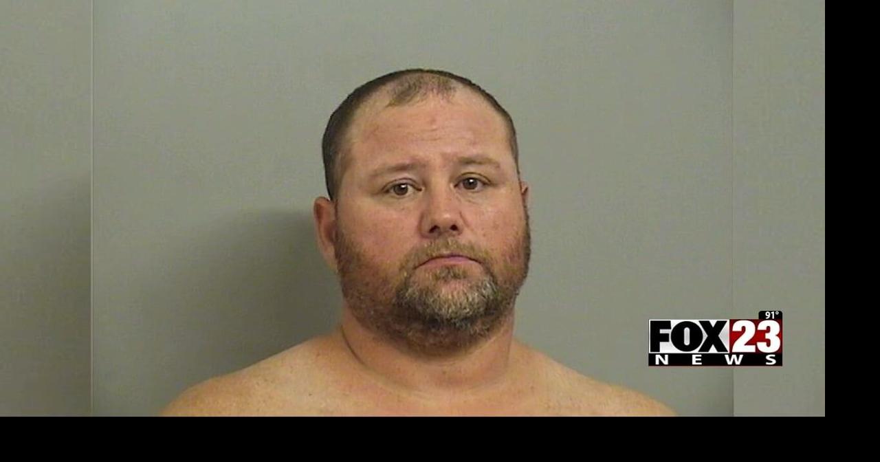 Man with unrelated felony warrant arrested after chasing offduty Tulsa