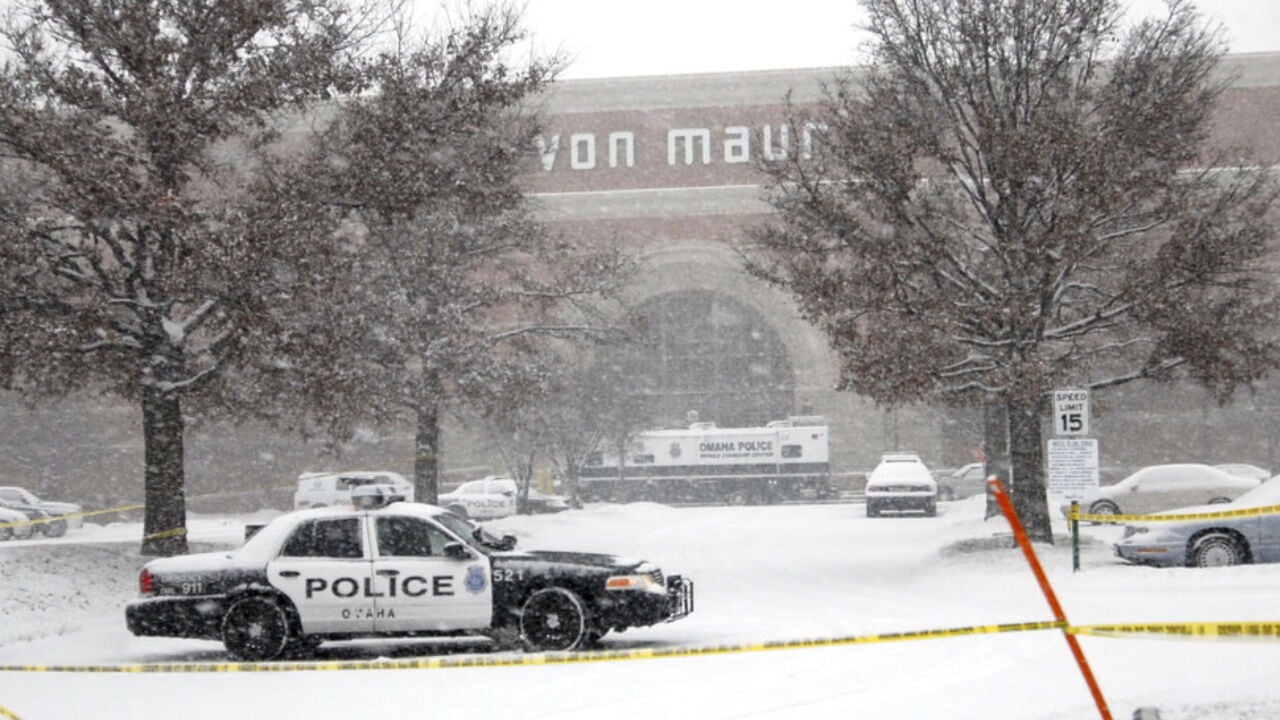 9 dead in Omaha mall massacre