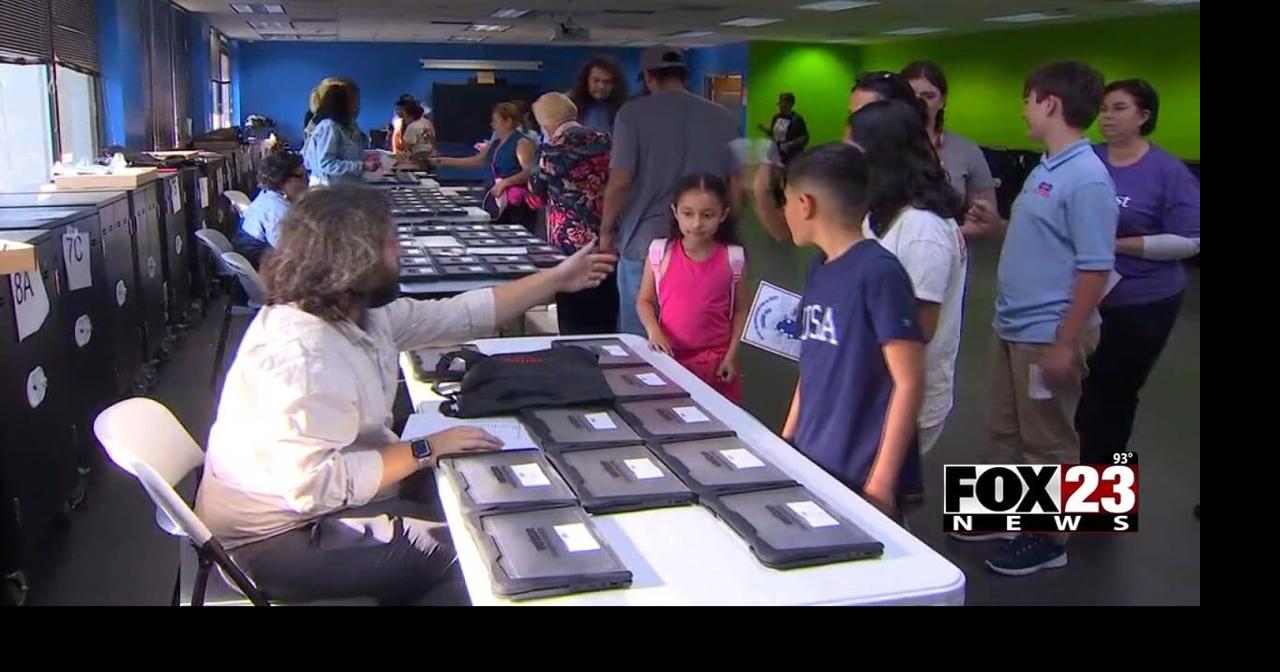 Students at Dove Schools receive new devices through Verizon Innovative Learning
