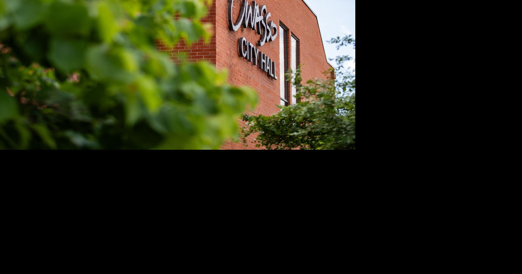 City shares updates on intersection widening and roadway construction along 106th Street