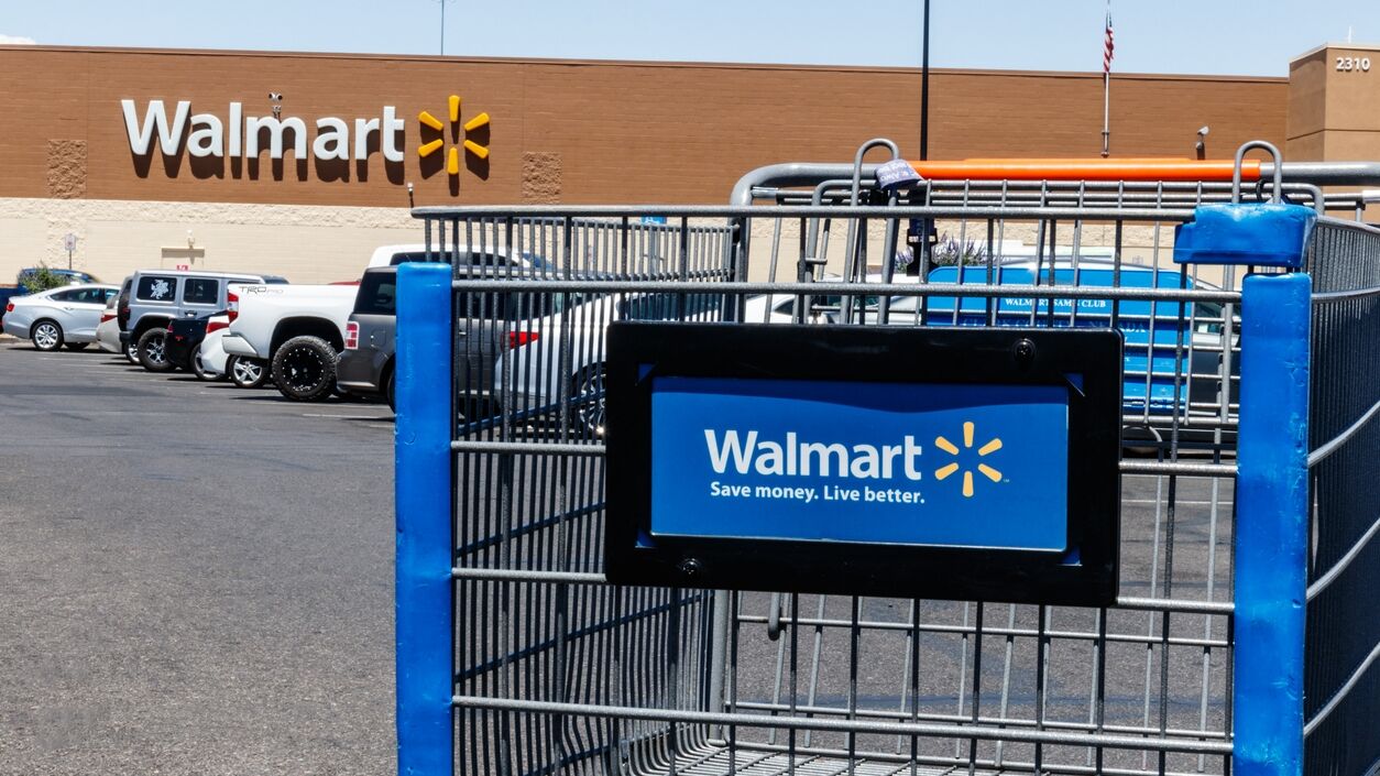 Walmart raises minimum wage to $14 | Trending | fox23.com