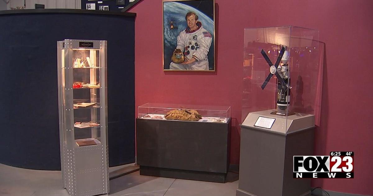Tulsa Air and Space Museum opens exhibit for Oklahoma NASA Astronaut, Bill Pogue