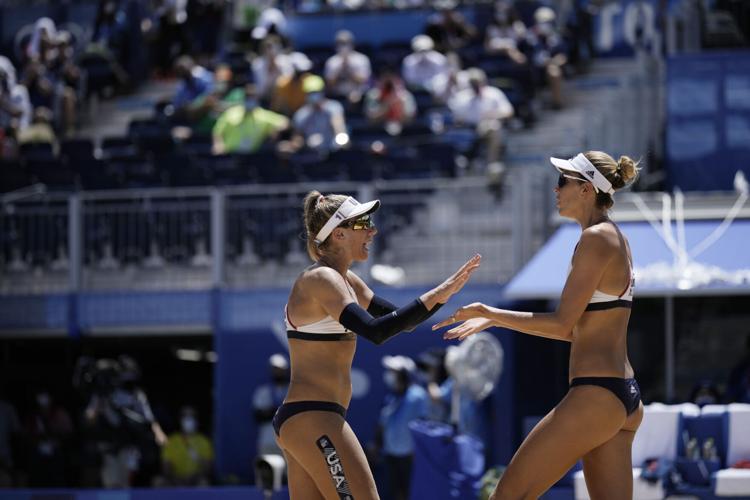 Photos Us Wins Olympic Gold In Womens Beach Volleyball 