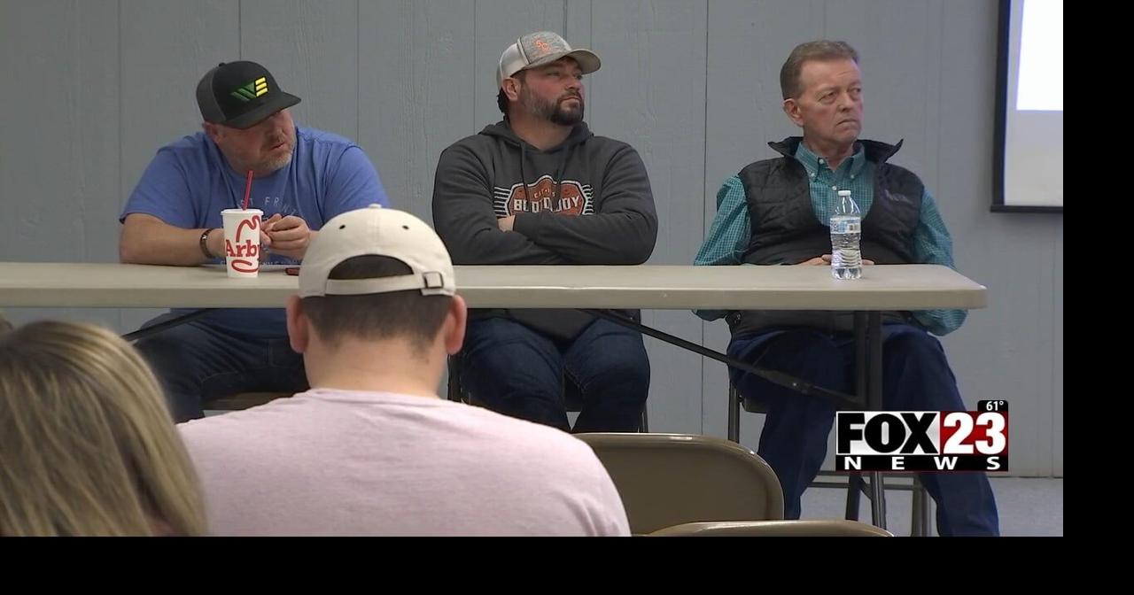 Community meeting held in Wagoner County giving voters the chance to