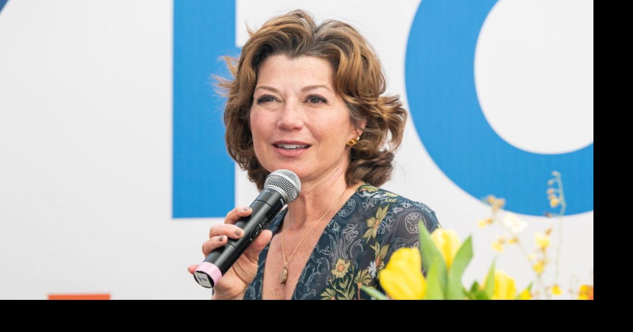 Singer Amy Grant postpones August tour dates after bicycle accident