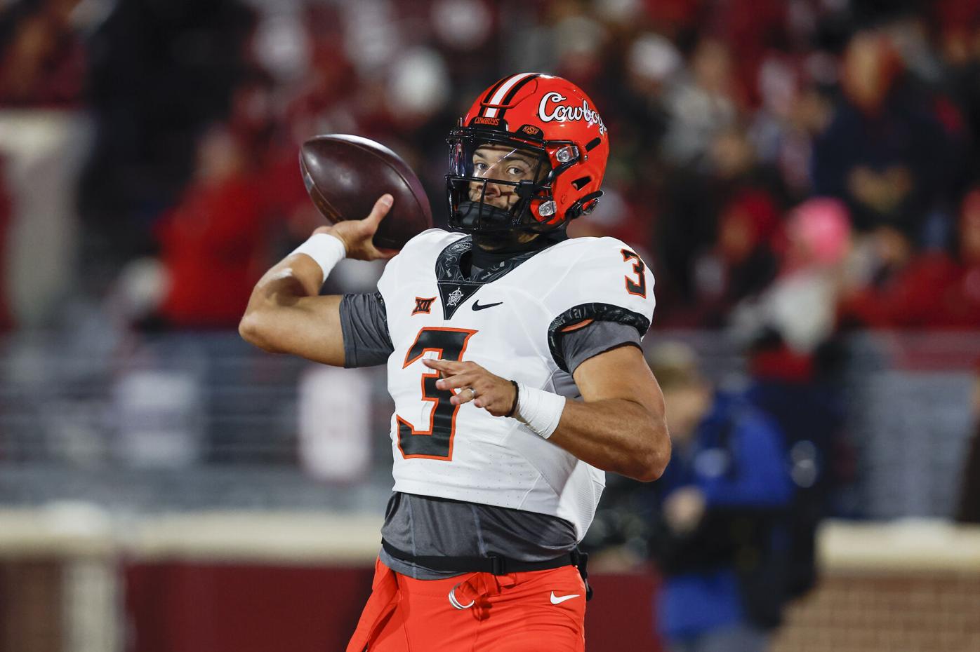 Gordon romps for 282 yards, 4 TDs, Oklahoma State outlasts West