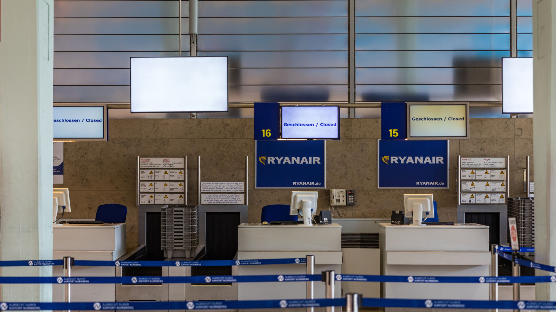 Couple abandons infant at airline check in counter Trending