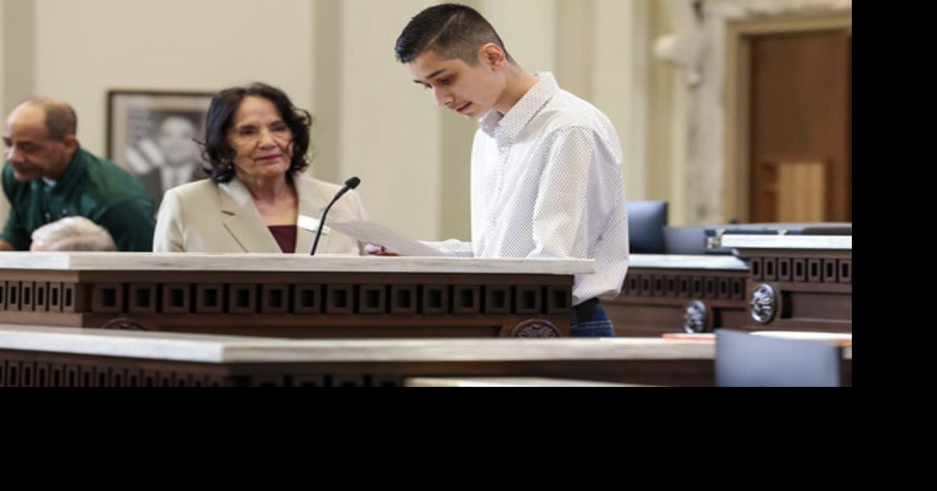 Stilwell middle school student named Best in State after winning essay contest