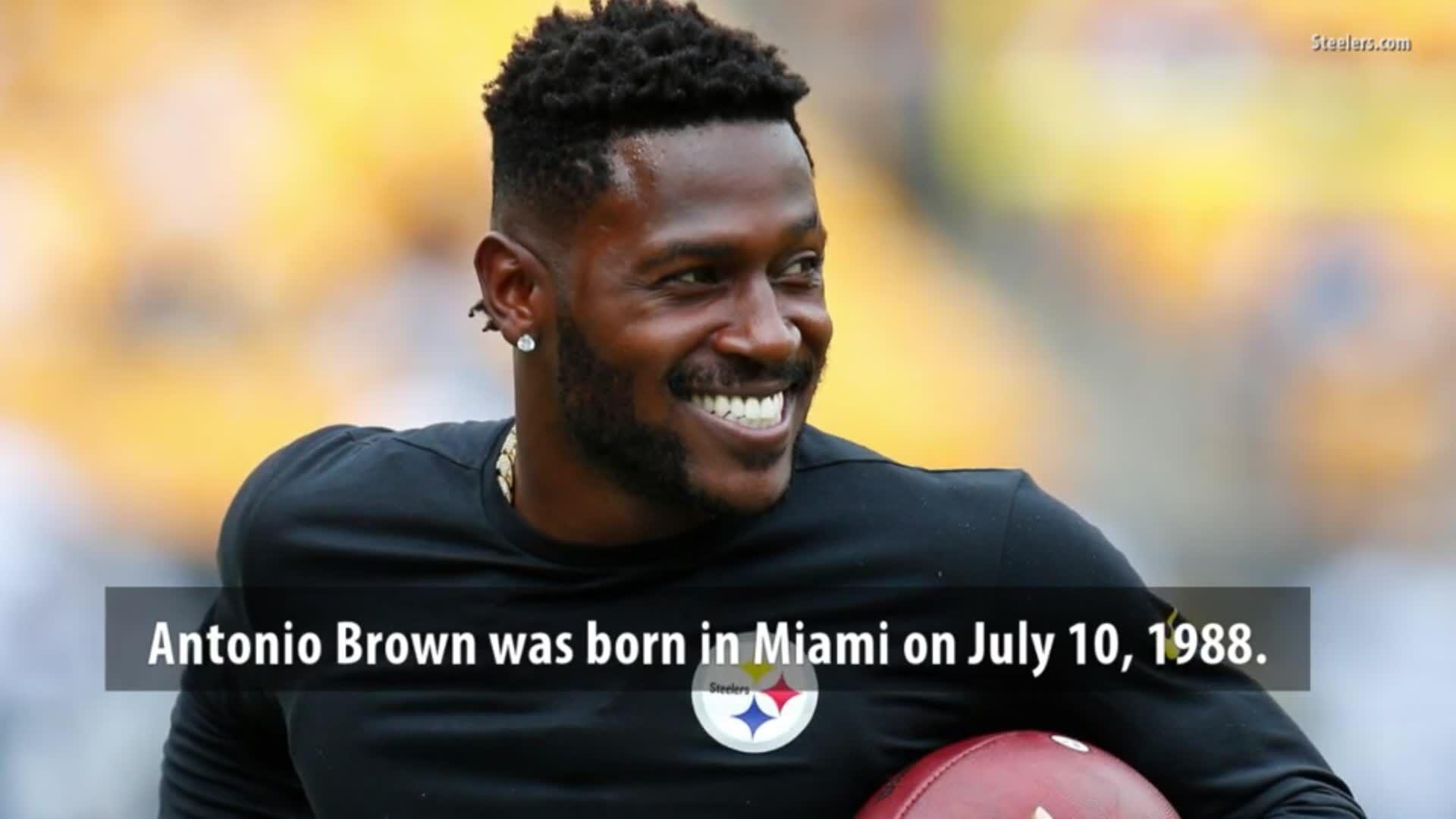 WR Antonio Brown 'no longer a Buc' after exiting field during win