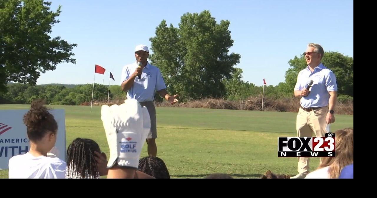 NFL wide receiver Tyler Lockett teams up with Bank of America to introduce kids to golf