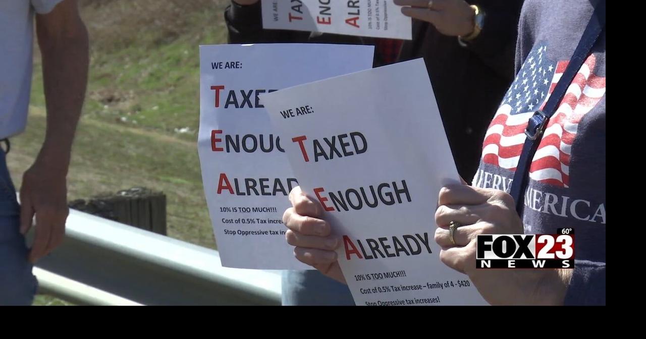 Group of Wagoner County residents holds rally against proposed sales