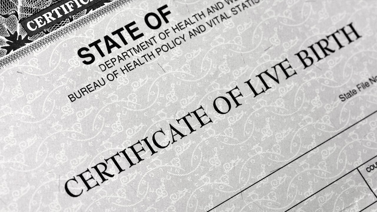 Oklahoma Gov. Kevin Stitt issues executive order to stop OSDH amending birth  certificates | News 